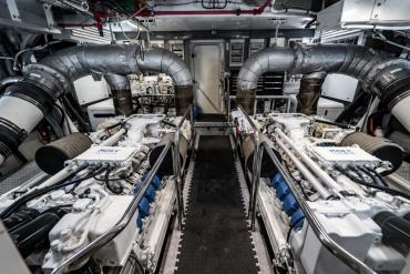 Бензин или дизель – какой двигатель выбрать для яхты - фото