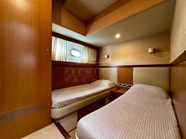 Ferretti 690 Altura (2006) - фото - 12