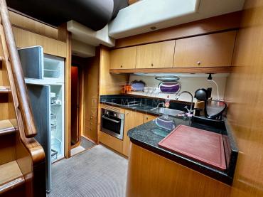 Ferretti 690 Altura (2006) - фото - 8