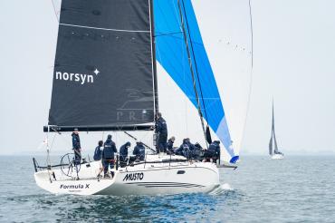 X-Yachts XR41 - фото - 16