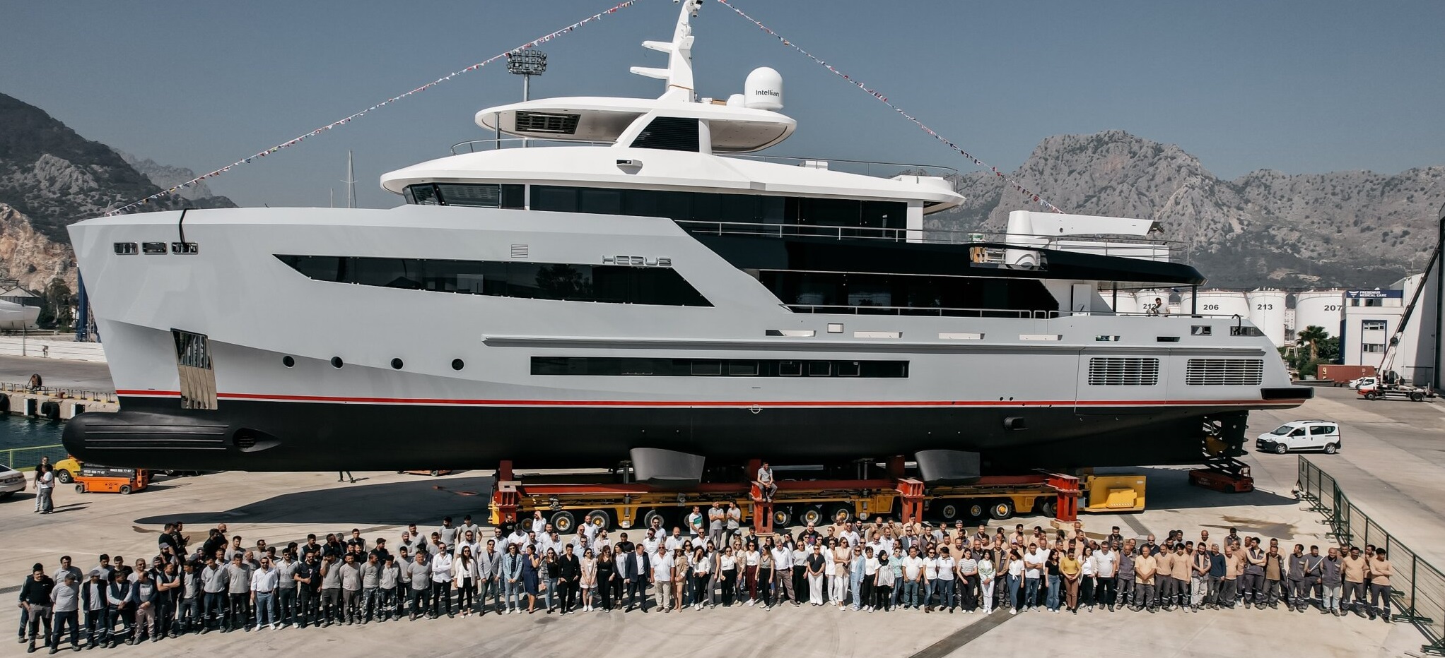 Верфь Bering Yachts